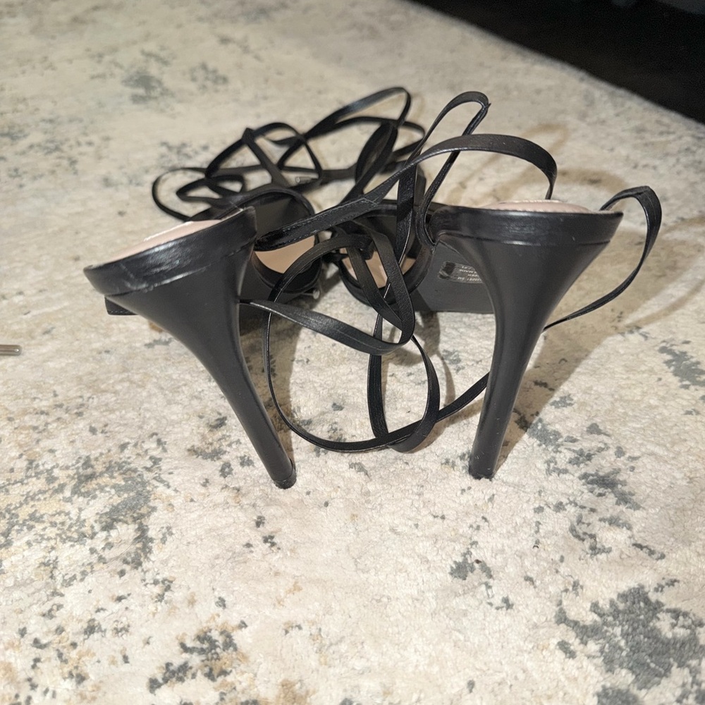 Steve Madden Black Strappy Heels 6inches - Picture 8 of 8